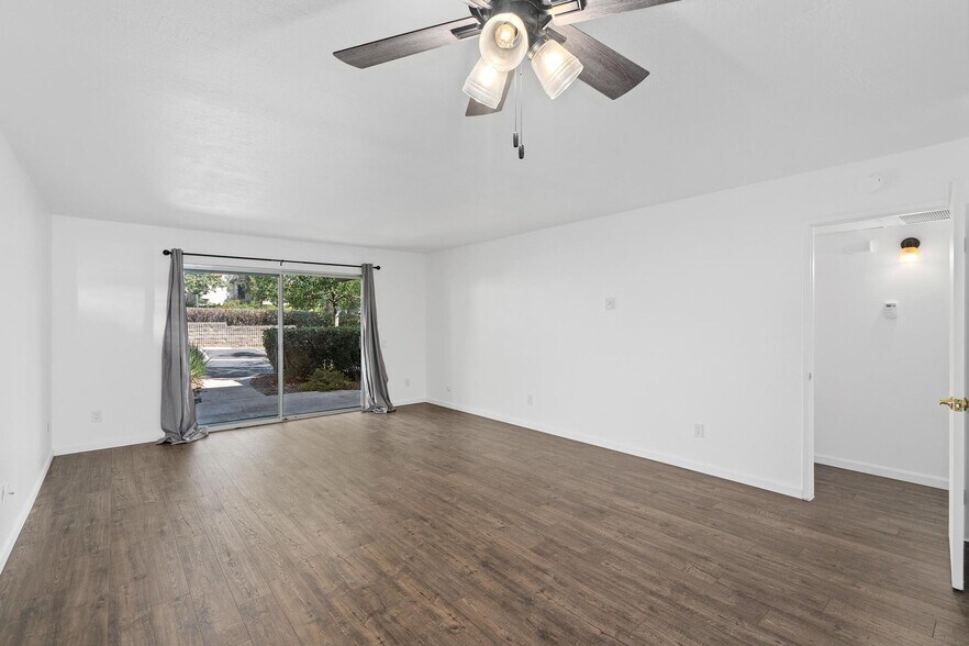 Building Photo - 5700 Baltimore Dr