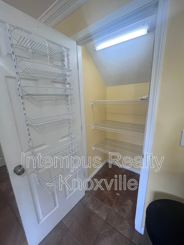 Building Photo - 7728 Chapel Bend Dr