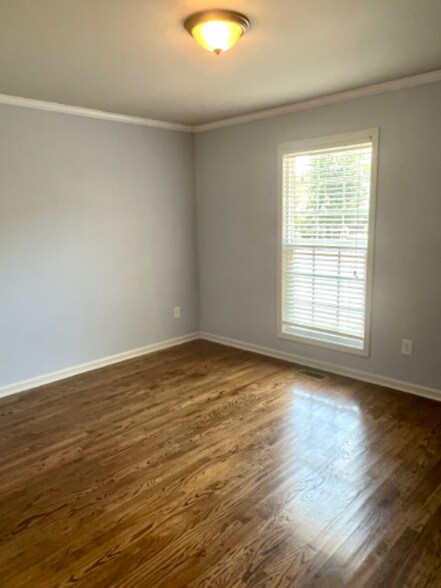 Building Photo - 103 Beacon St