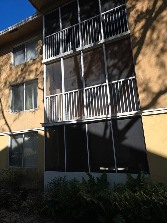 Building Photo - 4035 W McNab Rd