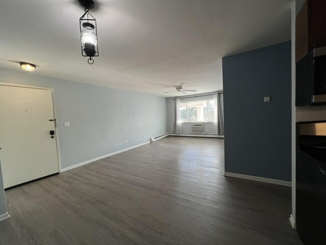 Building Photo - 255 Elmwood Ave