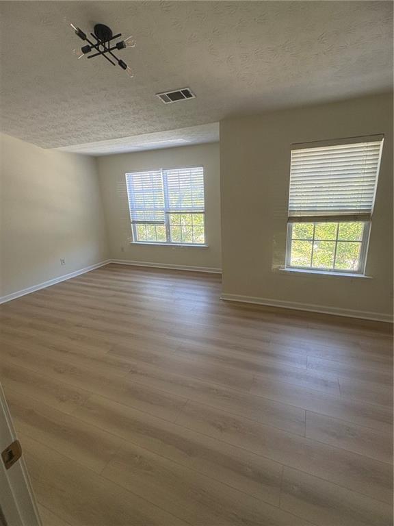 Building Photo - 3880 Grovemont Pl