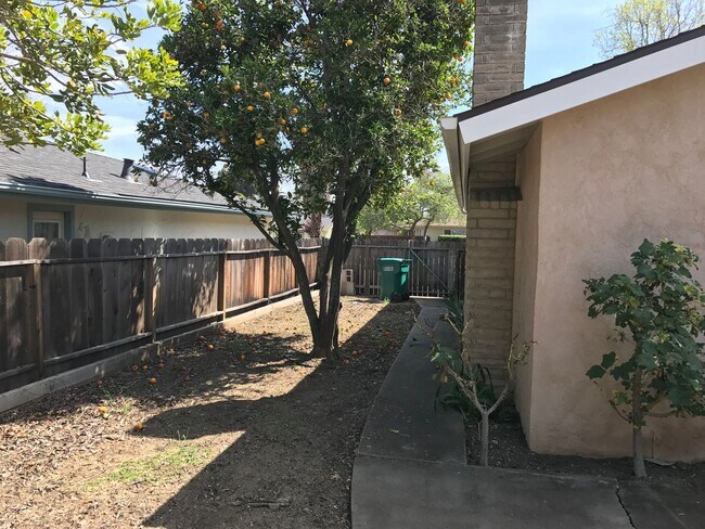 Building Photo - Beautiful 3-Bedroom, 2 bath home!