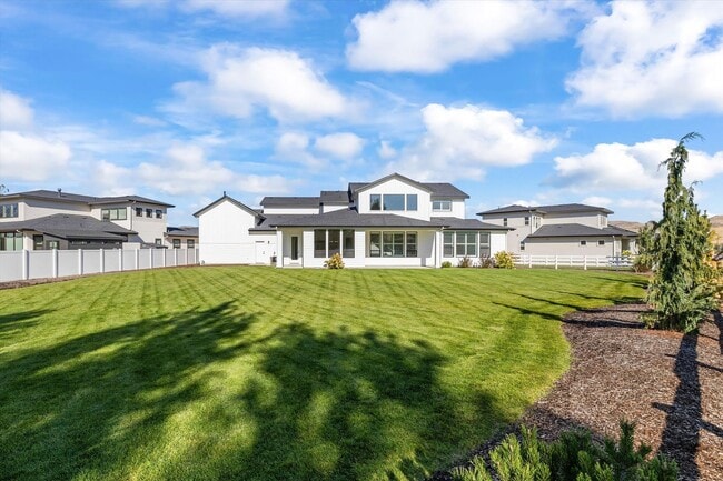 Building Photo - Luxury 5-Bed + Bonus + RV Garage Home for Lease in Dry Creek Ranch