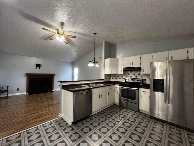 Building Photo - 2470 Dunsworth Dr