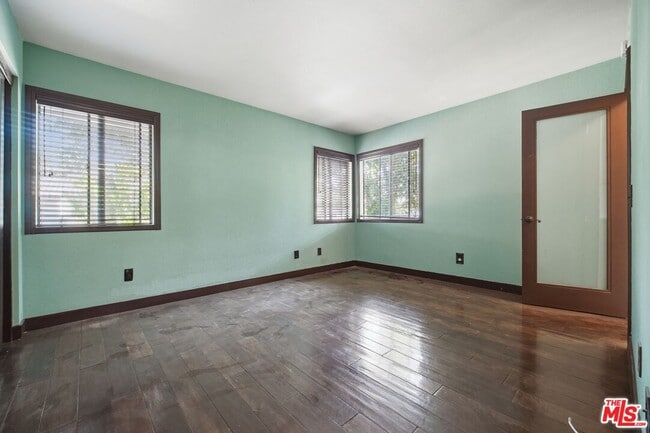 Building Photo - 77 Willowcrest Ln