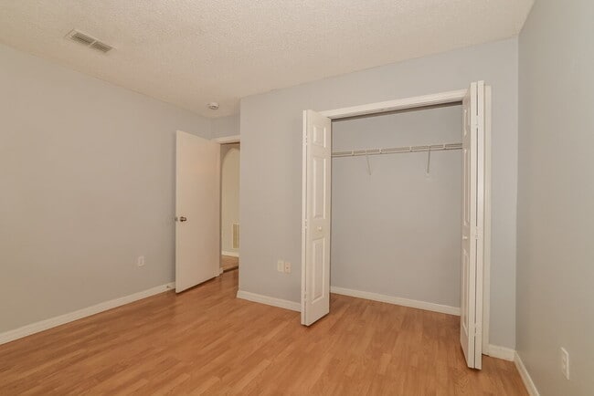 Building Photo - 6845 Ebans Bend