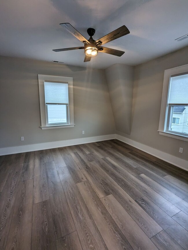 Building Photo - Updated Home in Pleasant Ridge