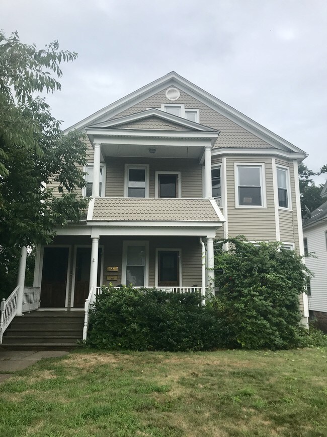 82 Maplewood Ave 82 Maplewood Ave West Hartford CT 06119 Apartment