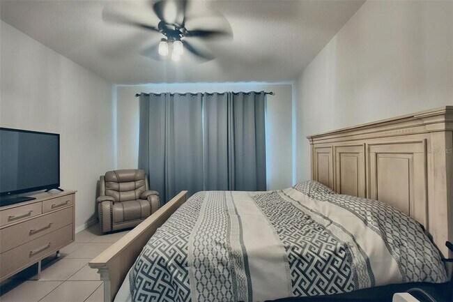 Building Photo - 2087 Emerald Springs Dr