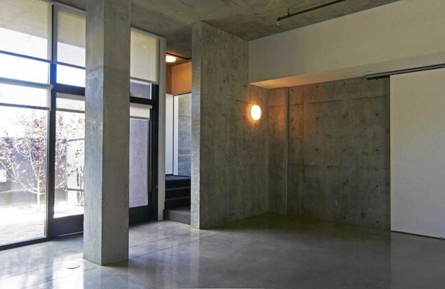 Building Photo - 4017 1st Ave