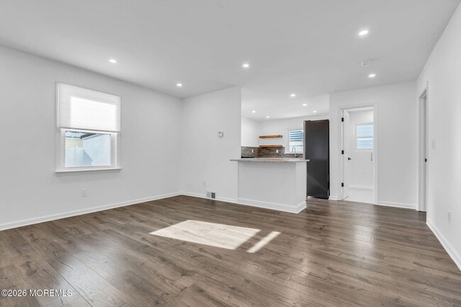 Building Photo - 1807 Laurel Terrace