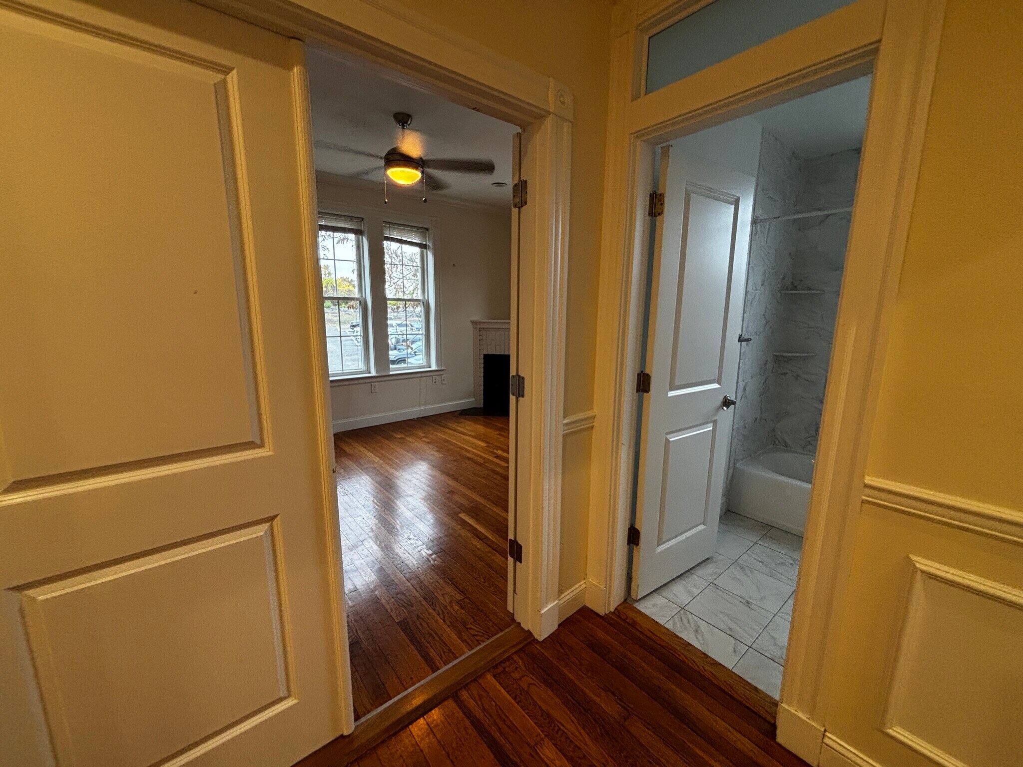 Building Photo - 18 Glenville Ave