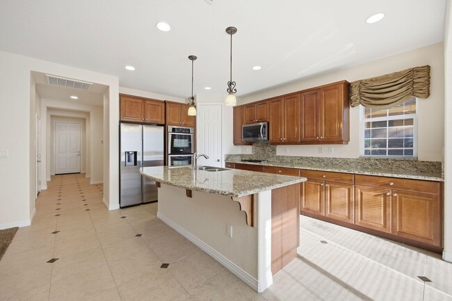 Building Photo - 35495 Domani Dr