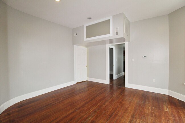 Building Photo - 205 Newman Ave