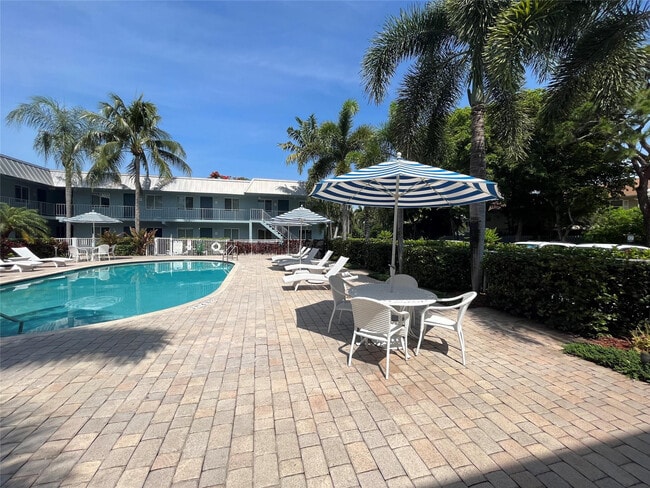 Building Photo - 1311 NE 18th St