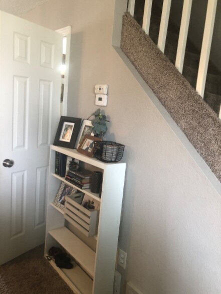 Building Photo - 1834 Lanka Ln