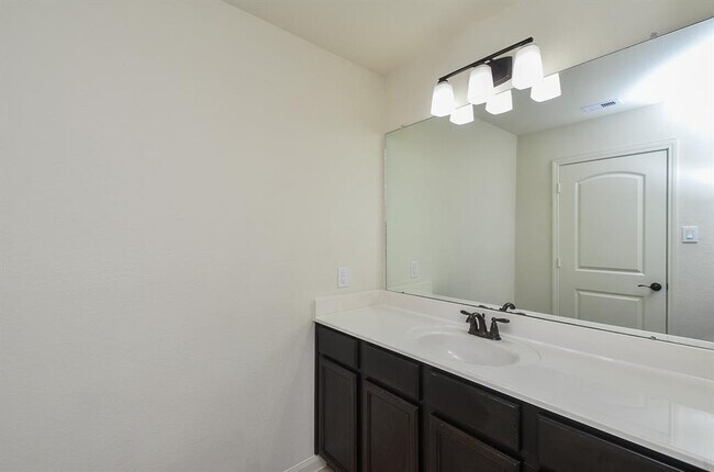 Building Photo - 21022 Echo Manor Dr