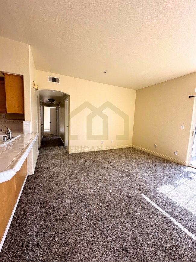 Building Photo - 310 E McCoy Ln