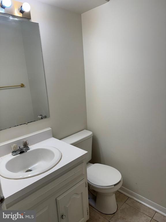 Building Photo - 212 Cameron St