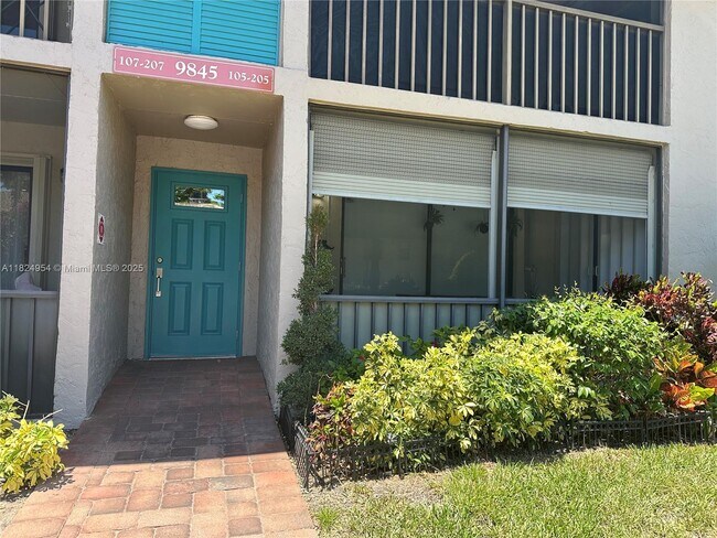 Primary Photo - 9845 Pineapple Tree Dr