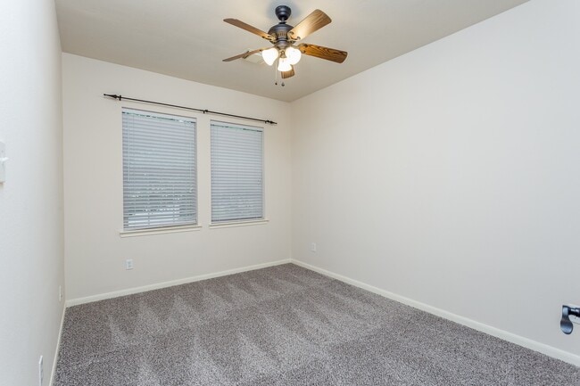 Building Photo - 44 Teak Mill Pl
