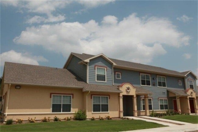 Building Photo - 2500 Jasmine Ave