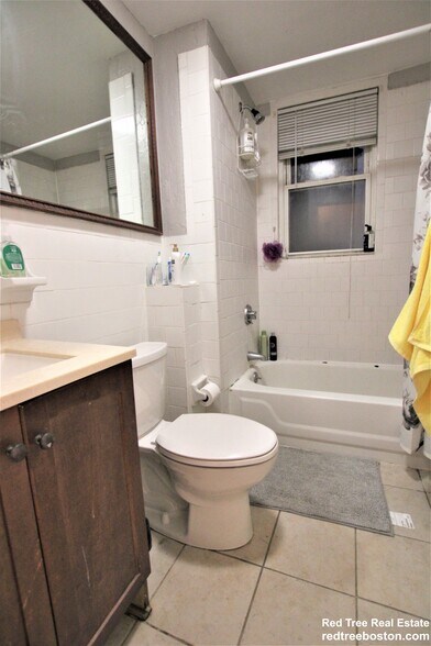 Building Photo - 8 Sunset St