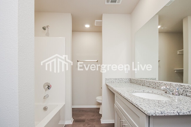 Building Photo - 6615 NW Kathleen St