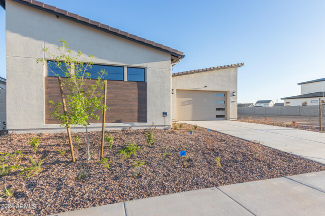 Building Photo - 3769 W Antelope Way