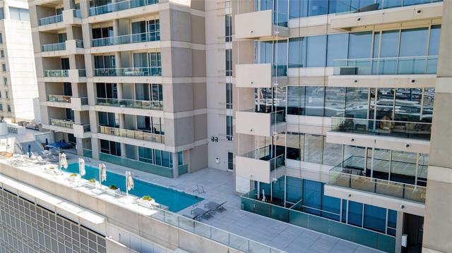 Building Photo - 2408 Victory Park Ln