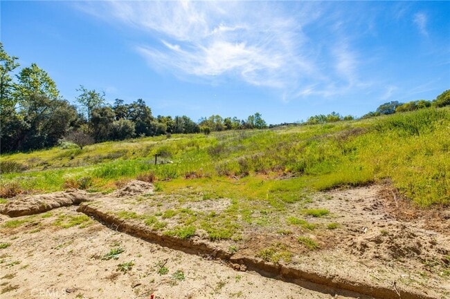 Building Photo - 1720 Vista Del Lago