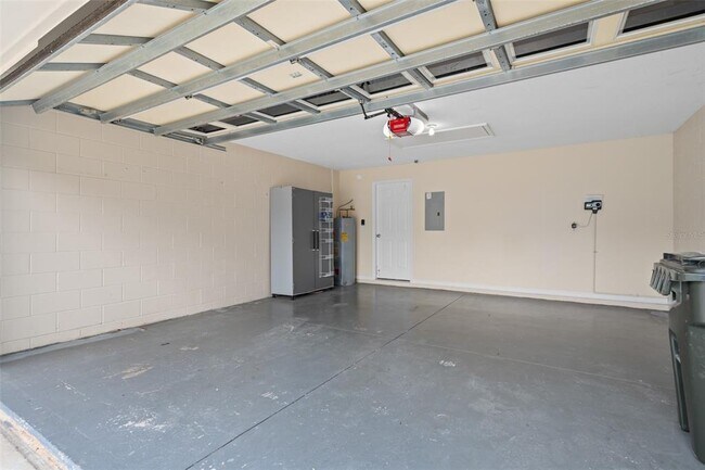 Building Photo - 1056 Princeton Dr