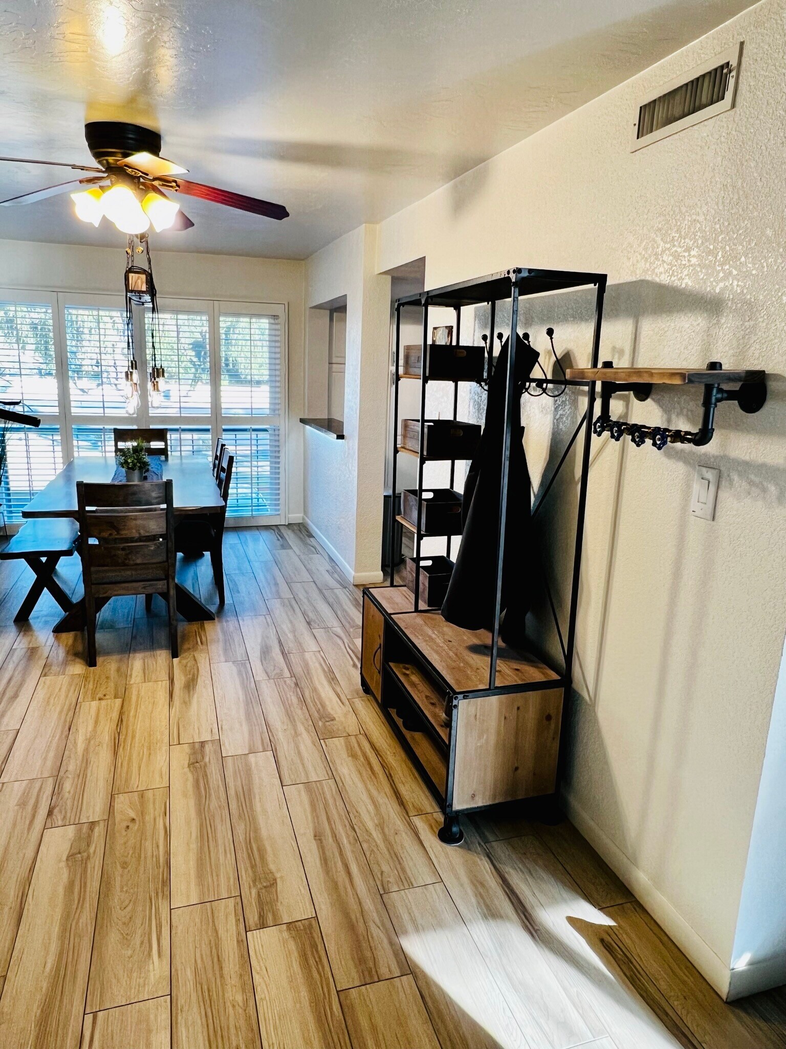 Dining Room - 4201 E Camelback Rd