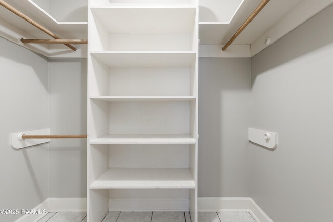 Building Photo - 1007 Baker Hughes Rd