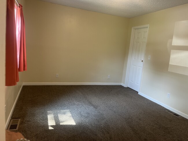 Building Photo - 5828 Buckwheat Rd