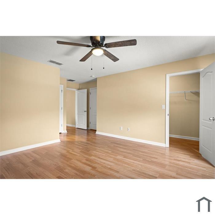 Building Photo - 408 Walnut Dr