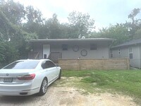 Building Photo - 5105 Patricia Ln