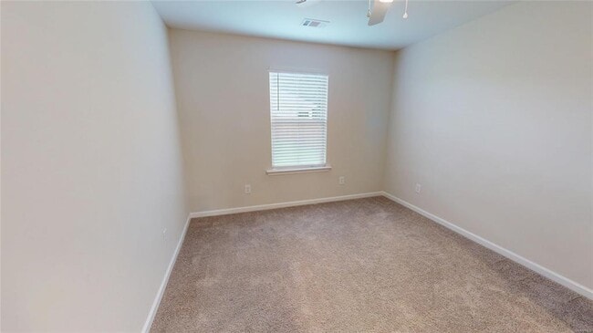 Building Photo - 172 Laila Wy