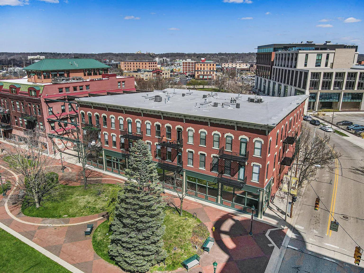 Building Photo - 222 N Kalamazoo Mall