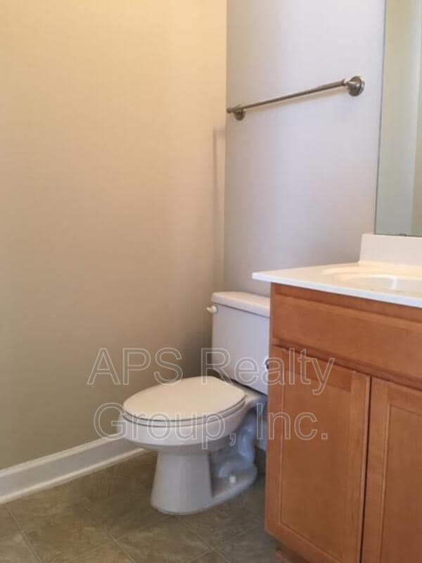 Building Photo - 378 Summergate Dr