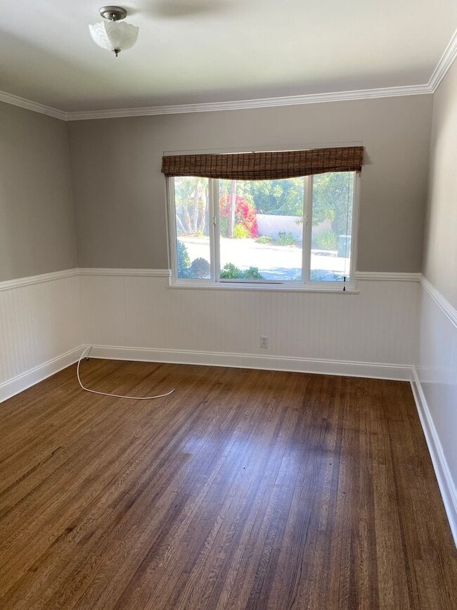 Building Photo - Beautiful Home in the Ventura Foothills