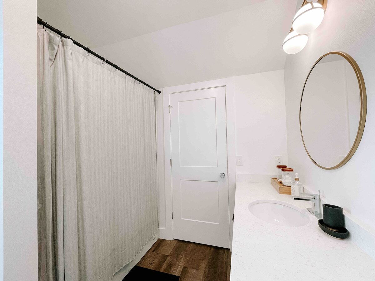 Building Photo - 2119 Loretta Parker Lane