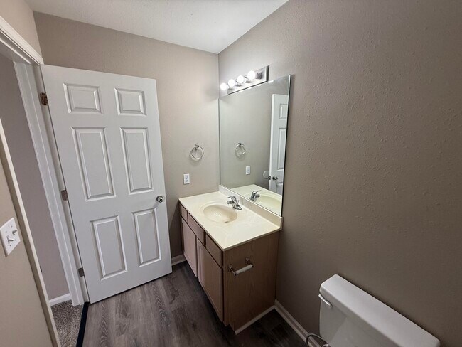 Building Photo - 214 Arctic Wolf Ct