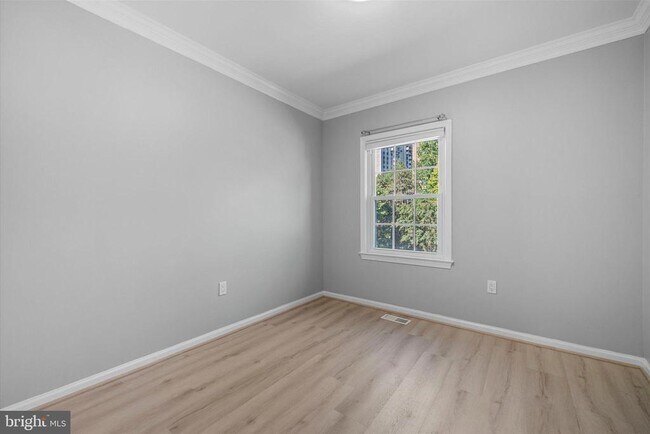 Building Photo - 10276 Arizona Cir