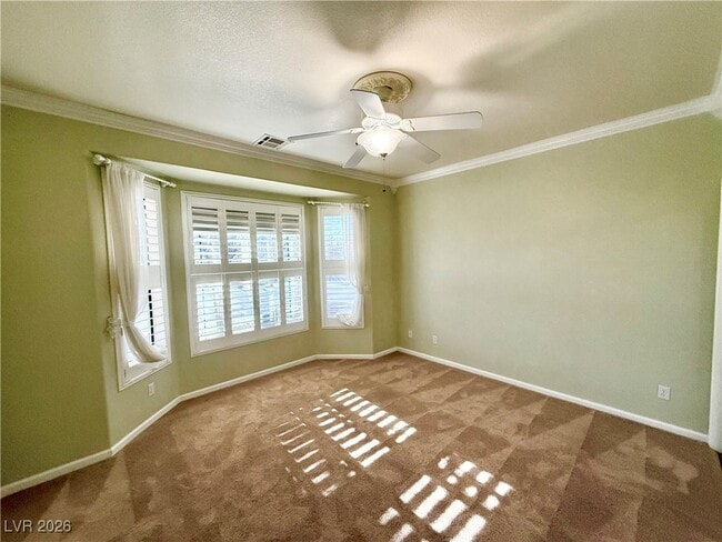 Building Photo - 3530 E Vineyard Dr