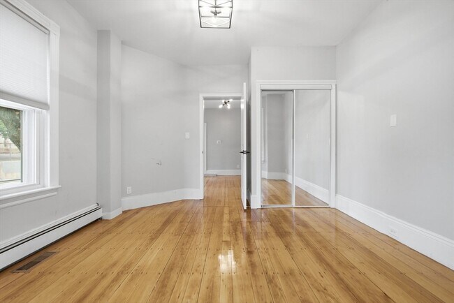 Building Photo - 97 Horace St