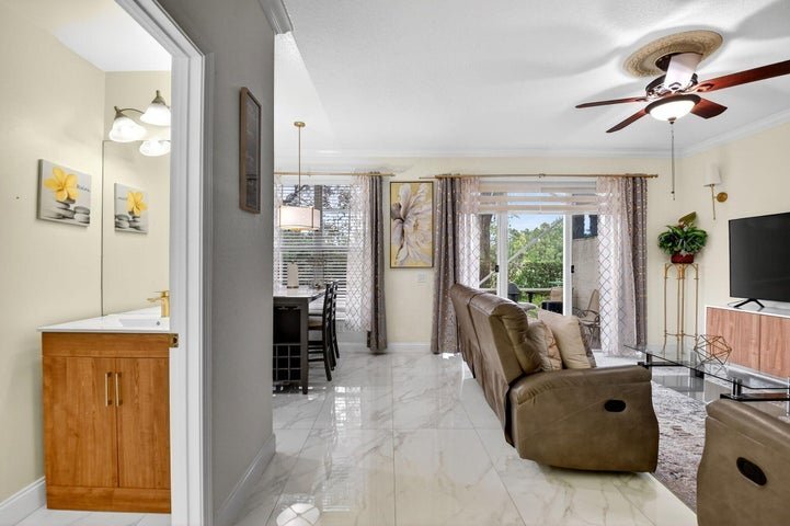 Building Photo - 5029 Starblaze Dr
