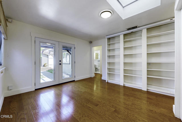 Building Photo - 1845 Las Lunas St