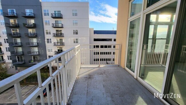 Building Photo - 317 W Morgan St